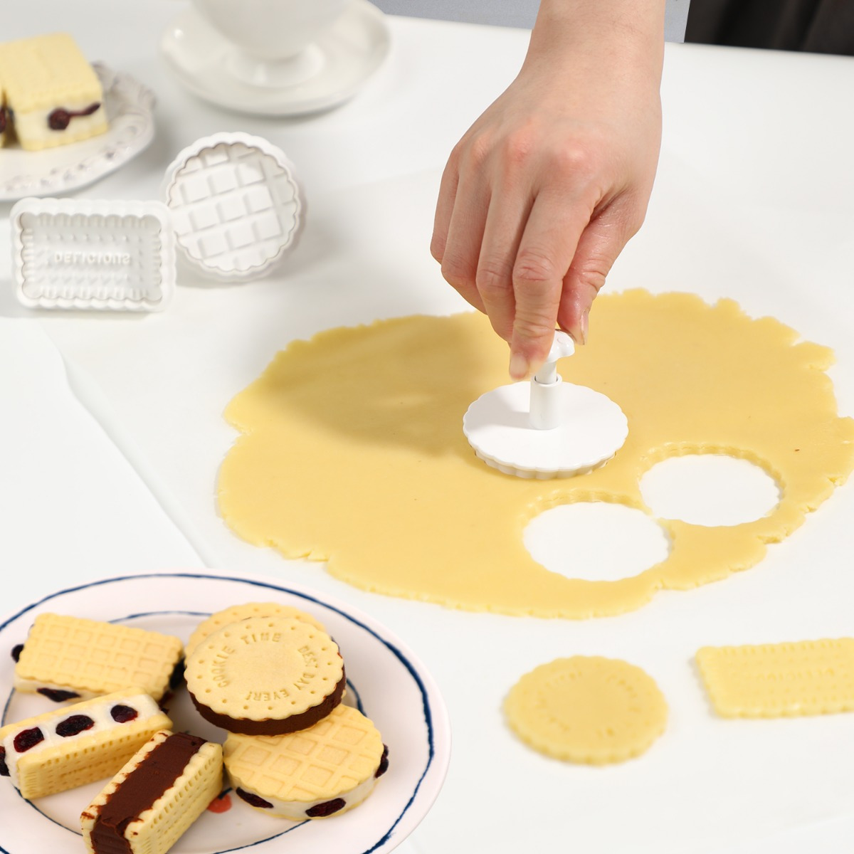 แม่พิมพ์คุกกี้แบบกดแม่พิมพ์คุก - Kitchen Baking Cookies บทวิจารณ์และราคา