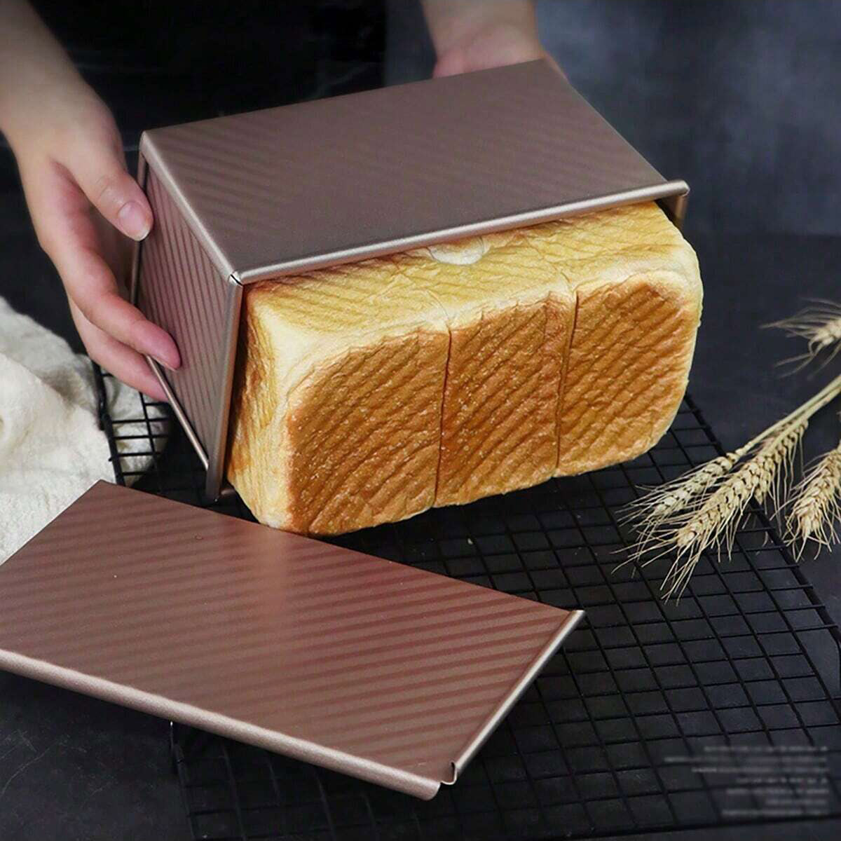 1 ชิ้น ถาดอบขนมปังสีทองพร้อมฝา - Kitchen And Baking Equipment บทวิจารณ์และราคา