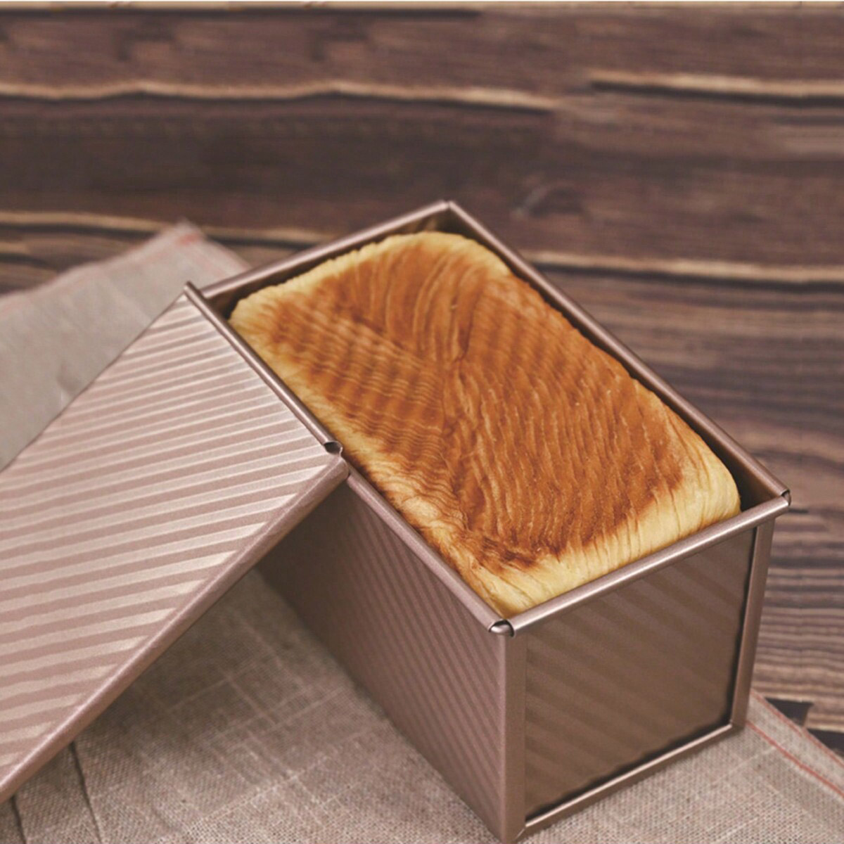 1 ชิ้น ถาดอบขนมปังสีทองพร้อมฝา - Kitchen And Baking Equipment บทวิจารณ์และราคา